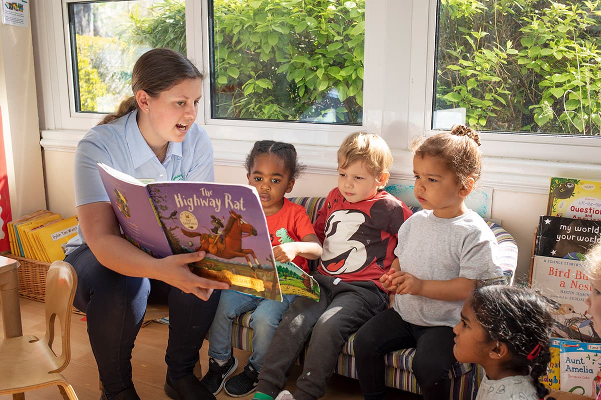 seymour nursery reading time